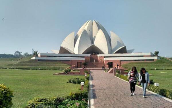 Lotus Temple Top Delhi Attractions and Places to Visit