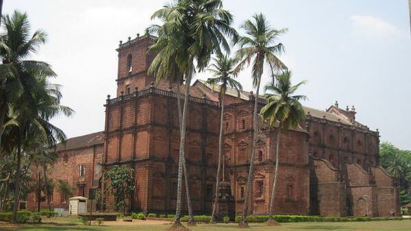 Basilica of Bom Jesus Top Goa Attractions and Places to Visit