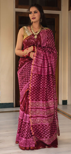 Designer Batik Wedding Saree-Alluring Batik Saree Designs for a Traditional Vibe