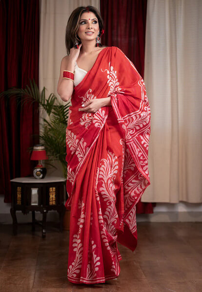 Red Printed Batik Cotton Saree-Eye-catching Batik Saree Patterns for a Classic Look